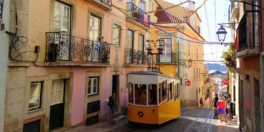 10 колоритных подарков из солнечной Португалии
