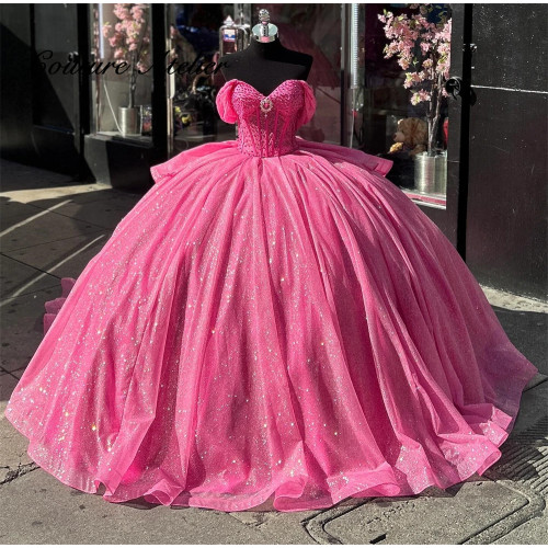 Ярко-розовое блестящее платье Quinceanera с открытыми плечами, бальное платье 2024, корсет принцессы с кристаллами, милые 16 платьев, свадебное платье по индивидуальному заказу