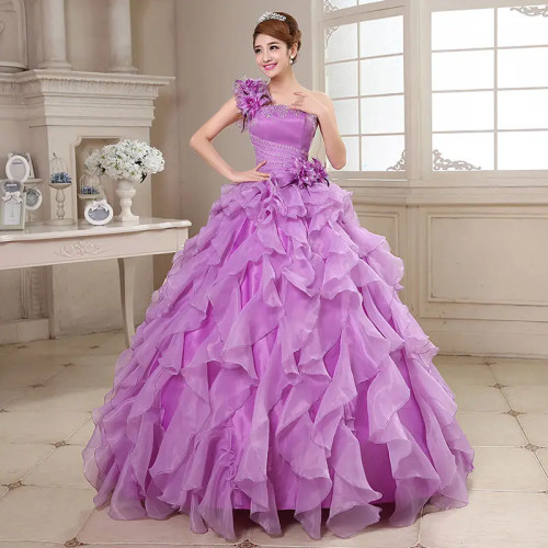 Платья Quinceanera 2024, роскошное бальное платье с милыми цветами на одно плечо и кристаллами, кружевное вечернее платье для выпускного вечера, большие размеры по индивидуальному заказу