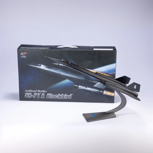 SR71 Металлическая модель самолета в масштабе 1/72 (включая база) Масштабная модель для размещения дома, коллекции и украшения Креативный подарок