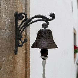 Ретро уличный колокольчик в деревенском стиле, винтажный большой чугунный настенный металлический дверной звонок для фермерского дома, уличные декоративные акцентные колокольчики