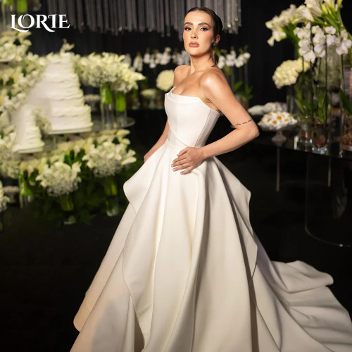 LORIE Элегантные свадебные платья без бретелек Плиссированное пляжное свадебное платье с открытой спиной Милая случайная рюшами Белое платье невесты по индивидуальному заказу